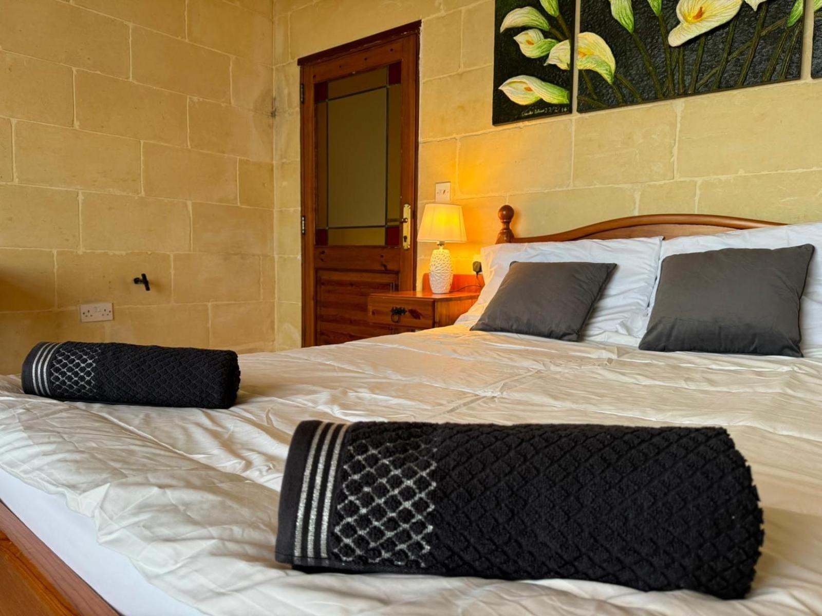 Tal-Bir Farmhouse Hotel Nadur ภายนอก รูปภาพ